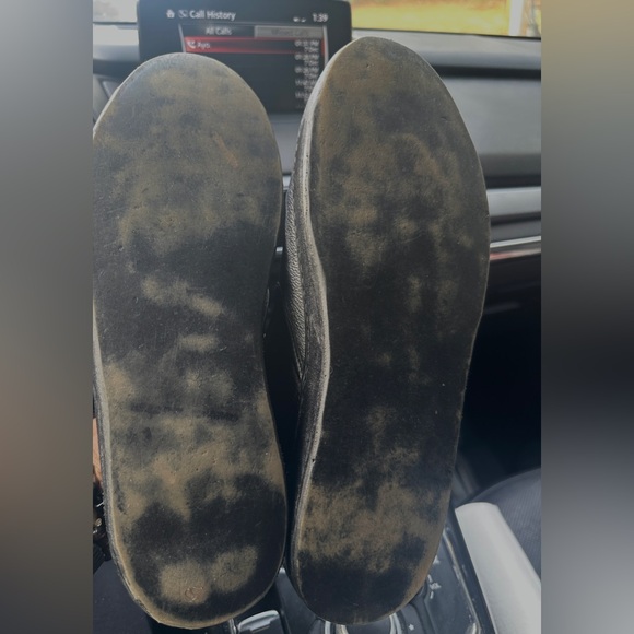 Fendi shoe. Authentic .. - Picture 11 of 12